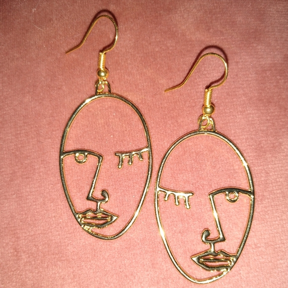 Abstract Winking Face Art Eyes Eyelashes Earrings Artistic Wink Outline Gold New - Picture 1 of 6